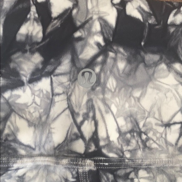 Lululemon Super High Rise Pant - Picture 2 of 3